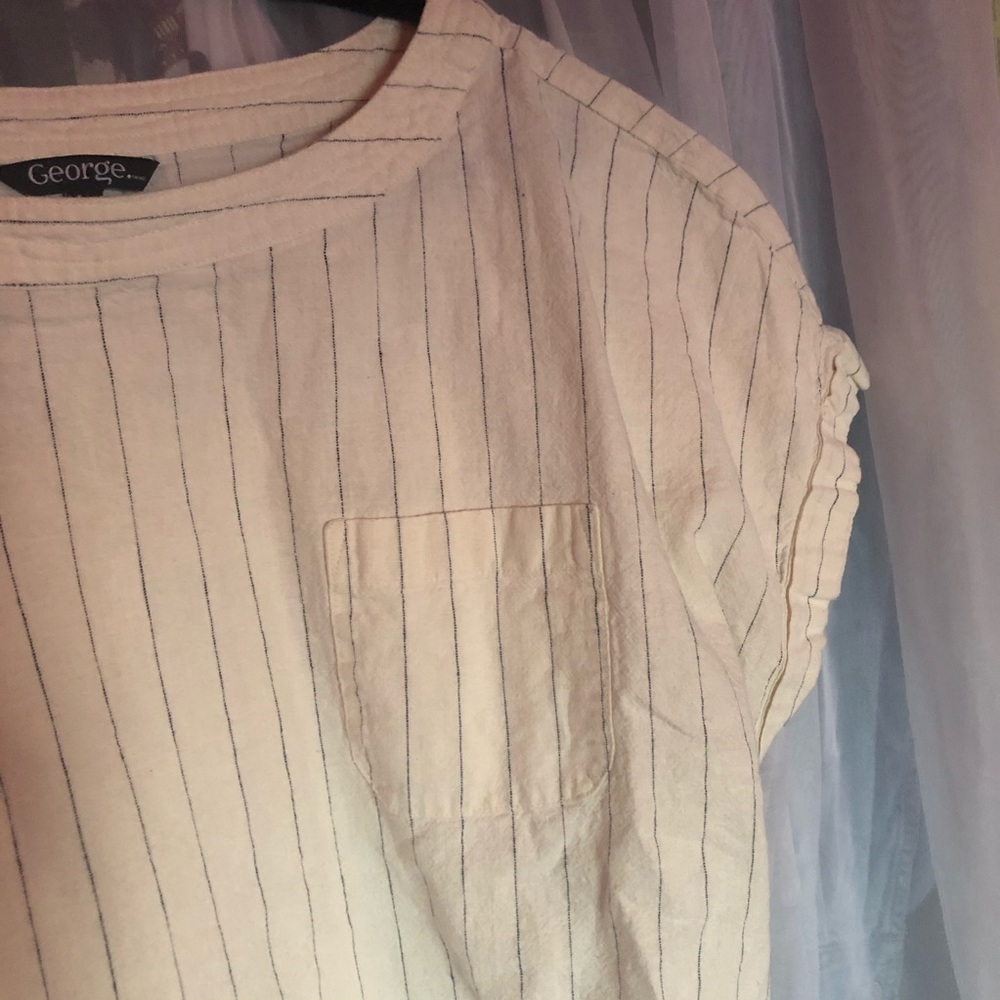 Structured Linen Crop